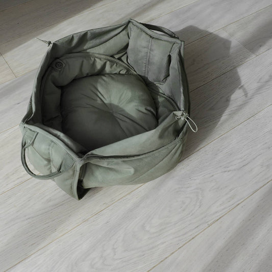 Lambwolf Collective - OLLA | Petite Pet Carrycot